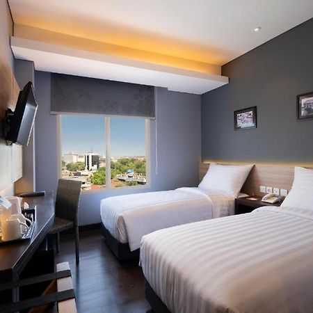 Batiqa Hotel Darmo - Surabaya Exterior photo