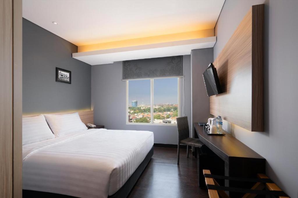 Batiqa Hotel Darmo - Surabaya Exterior photo
